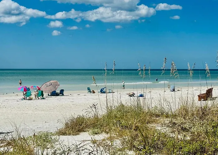 Apartment 2 Bedroom Beachside