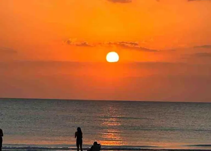 2 Bedroom Beachside * Clearwater Beach