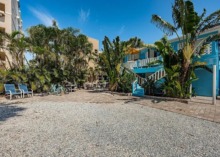 2 Bedroom Beachside Clearwater Beach