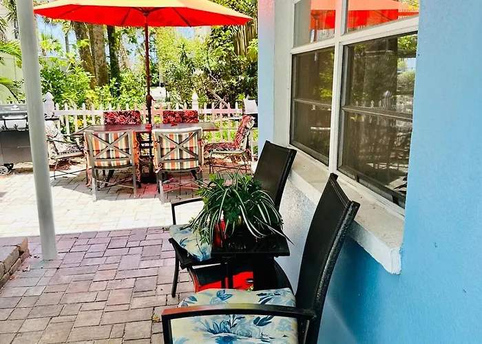 2 Bedroom Beachside * Clearwater Beach